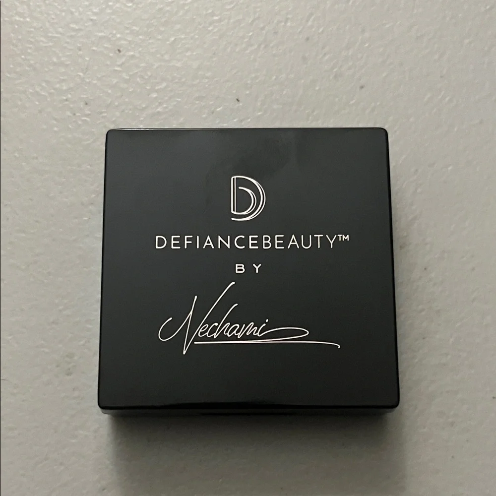 Defiance Beauty achieve sculpted